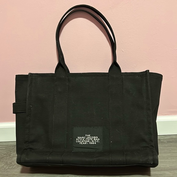 Marc Jacobs The Tote Bag Large Size - Picture 3 of 12